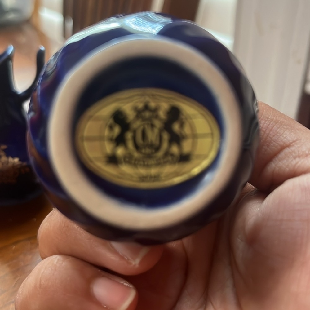 Vintage Chadwick Mini Cobalt Blue And Gold Floral Bud Vases Porcelain Set of 2 - Picture 2 of 4